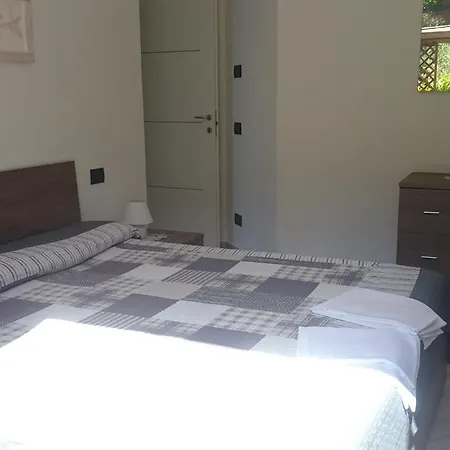 I Monili Монелья