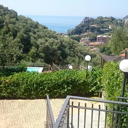 Апартаменты I Monili Монелья